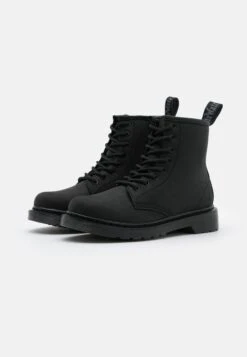 Dr. Martens 1460 SERENA MONO REPUBLIC WP - Veterboots