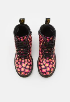 Dr. Martens 1460- Veterboots - Black/Pink Hydro -Bootsmith Hub Verkoopwinkel d5bf4fc2650047048aa255d81193afb9