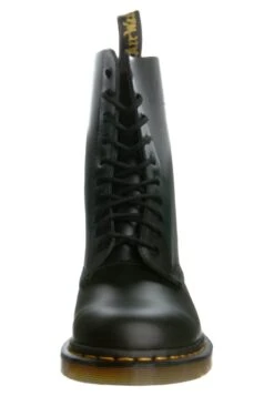 Dr. Martens Originals 1490 10 Eye Boot - Veterlaarzen - Black 12 Dr. Martens Originals 1490 10 Eye Boot - Veterlaarzen - Black -Bootsmith Hub Verkoopwinkel d6e909c843384404be5fa1d833c9a44b