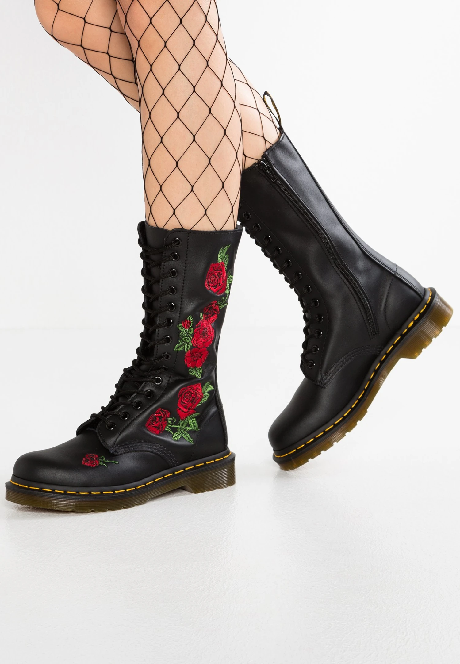 Dr. Martens Vonda 14 Eye Boot - Veterlaarzen - Black/Rose 1 Dr. Martens Vonda 14 Eye Boot - Veterlaarzen - Black/Rose