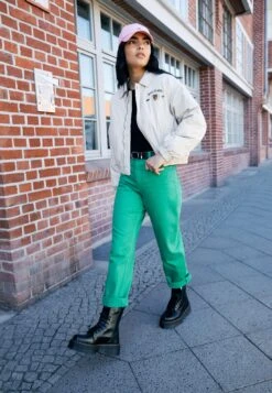 Dr. Martens Jadon Hi - Enkellaarsjes Met Plateauzool - Black 12 Dr. Martens Jadon Hi - Enkellaarsjes Met Plateauzool - Black -Bootsmith Hub Verkoopwinkel d967f12238664316b1572710dba0b98b