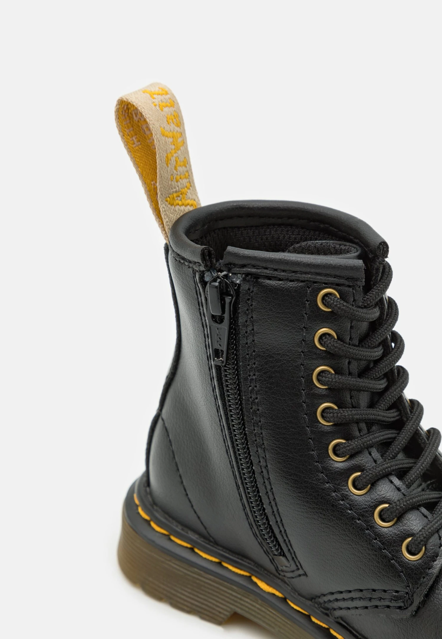 Dr. Martens 1460 Vegan Unisex - Veterboots - Black Newbury Tumble 6 Dr. Martens 1460 Vegan Unisex - Veterboots - Black Newbury Tumble - Afbeelding 6