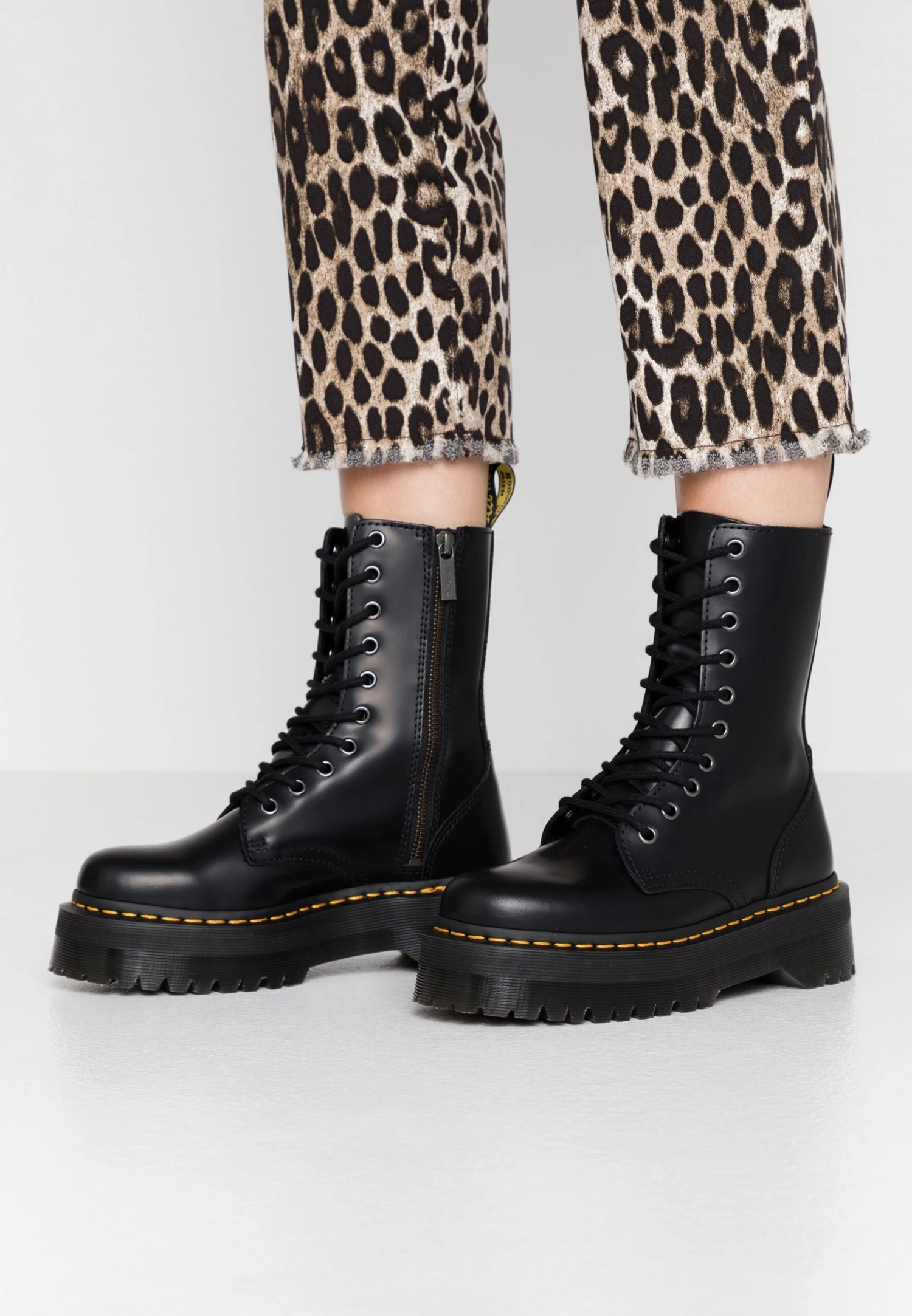 Dr. Martens Jadon Hi - Enkellaarsjes Met Plateauzool - Black 3 Dr. Martens Jadon Hi - Enkellaarsjes Met Plateauzool - Black - Afbeelding 3