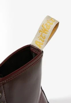 Dr. Martens Winchester Ii Boot 1460 Vegan - Veterboots - Cherry -Bootsmith Hub Verkoopwinkel e86539ef1e514ab380327b8f64968092