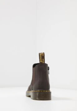 Dr. Martens 2976 J Chelsea - Korte Laarzen - Brown -Bootsmith Hub Verkoopwinkel e92bef3778b640609a1b9f50f25c77ae