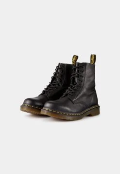 Dr. Martens 1460 Pascal - Veterboots - Black -Bootsmith Hub Verkoopwinkel ea97b174d15d4529b1ca98e3623f4061
