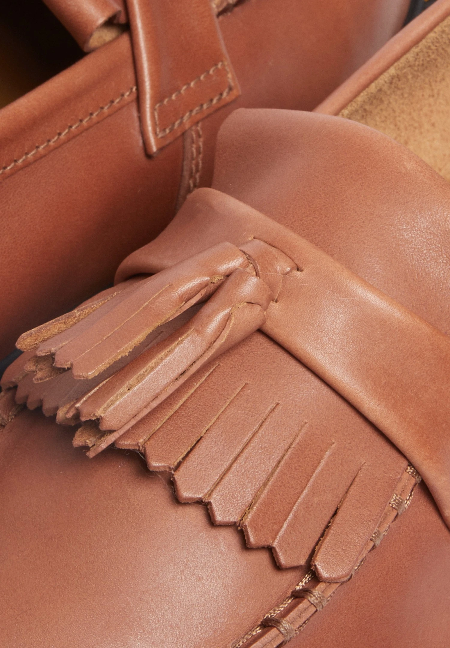 Dr. Martens Adrian Ys - Instappers - Saddle Tan Carrara 6 Dr. Martens Adrian Ys - Instappers - Saddle Tan Carrara - Afbeelding 6