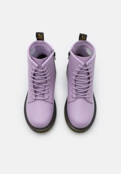 Dr. Martens 1460- Veterboots - Lilac -Bootsmith Hub Verkoopwinkel eedc27cc8f084e1fb8b1d471fed7d493