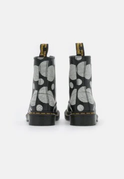 Dr. Martens 1460 - Veterboots - Black/White -Bootsmith Hub Verkoopwinkel f3d52fe1167043129edcef8fcd84980e