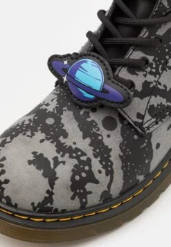 Dr. Martens 1460 Unisex - Veterboots - Grey/Black Hydro -Bootsmith Hub Verkoopwinkel f4d3f3c7f18542e394814833c04dd33c