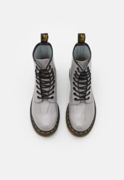 Dr. Martens 1460- Veterboots - Grey Lamper 11 Dr. Martens 1460- Veterboots - Grey Lamper -Bootsmith Hub Verkoopwinkel f89f3aead39e493cbff1a932cbc02825