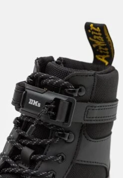 Dr. Martens Combs Tech Unisex - Veterboots - Black -Bootsmith Hub Verkoopwinkel f90ce853e787435b8f541a555b1281a3