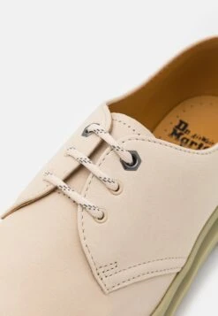 Dr. Martens 1461 Unisex - Sportieve Veterschoenen - Parchment Beige -Bootsmith Hub Verkoopwinkel f97ce10e993548a0a0ae1674d7e3e302