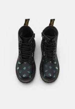 Dr. Martens 1460 J Unisex - Veterboots - Black 9 Dr. Martens 1460 J Unisex - Veterboots - Black -Bootsmith Hub Verkoopwinkel f9e17e7e8a764da4a4783921f66b5e7e