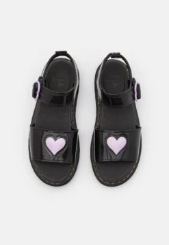 Dr. Martens Marlowe Hearts J - Sandalen - Black -Bootsmith Hub Verkoopwinkel fb39751e961e4a41932cf5e728e2b48f